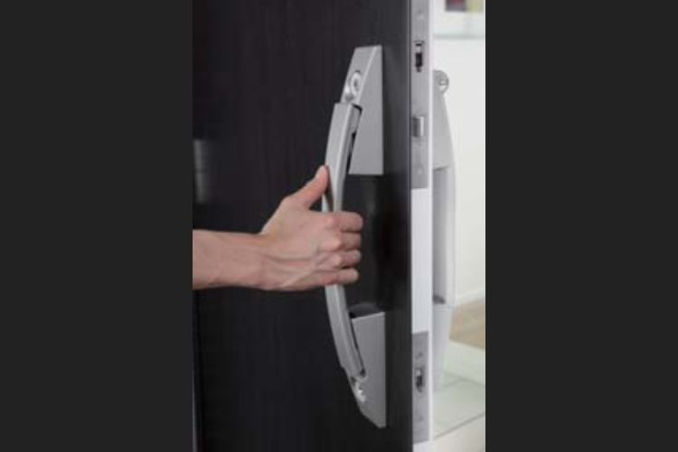 THE ITABASHI テラス・レジデンスのプッシュプルドアハンドル